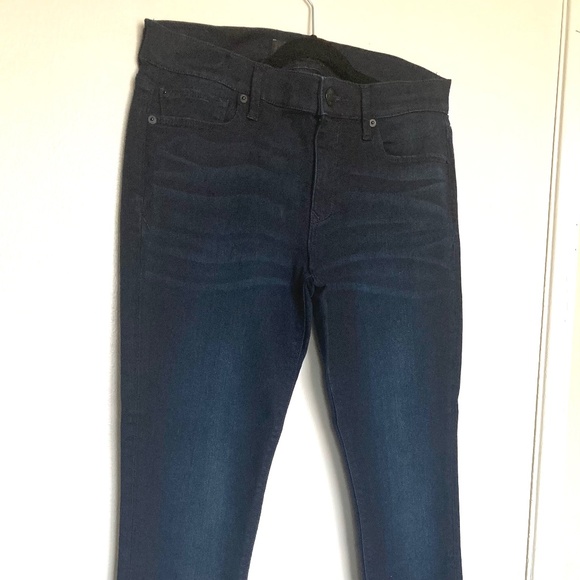 Express (NWOT) Stretch+ Supersoft Legging Mid Rise Jeans / Size 8 - Picture 2 of 8